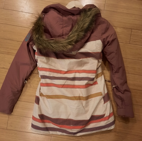 Burton insulated boarding jacket xsm EUC - Picture 6 of 7